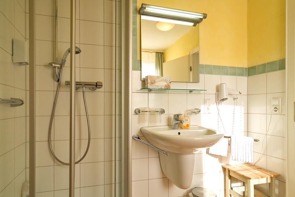Hotel Zum Lieben Augustin Meersburg Habitación foto