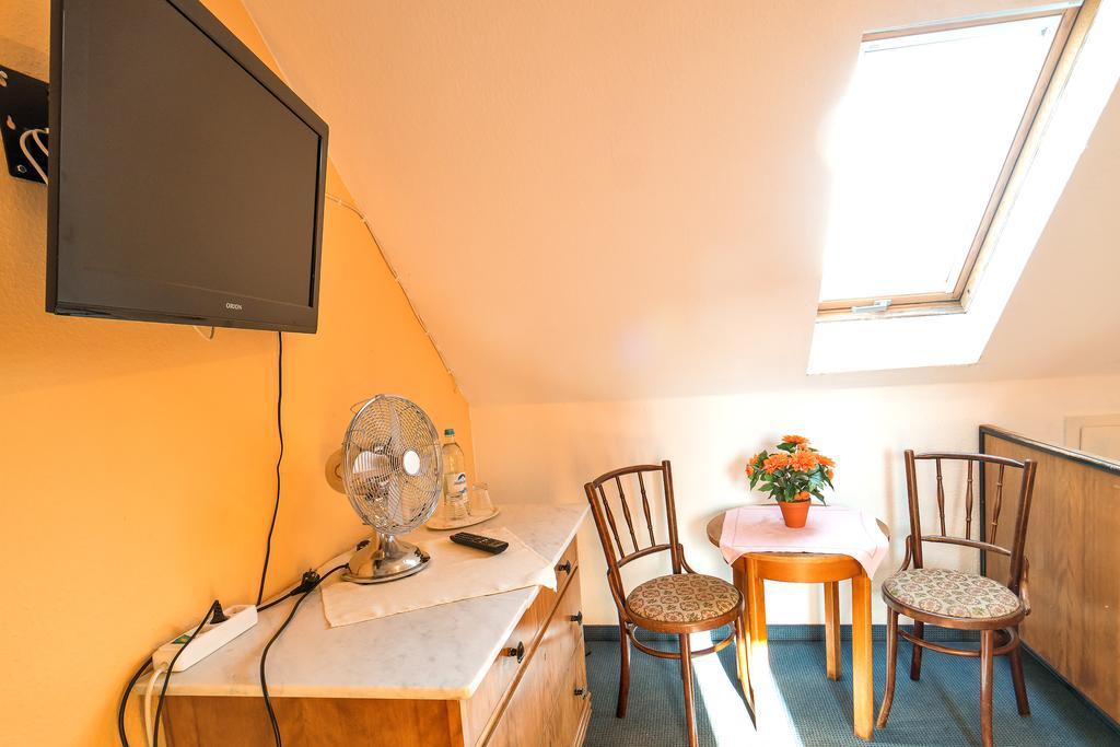 Hotel Zum Lieben Augustin Meersburg Habitación foto