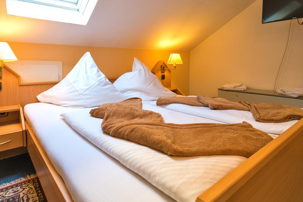 Hotel Zum Lieben Augustin Meersburg Habitación foto