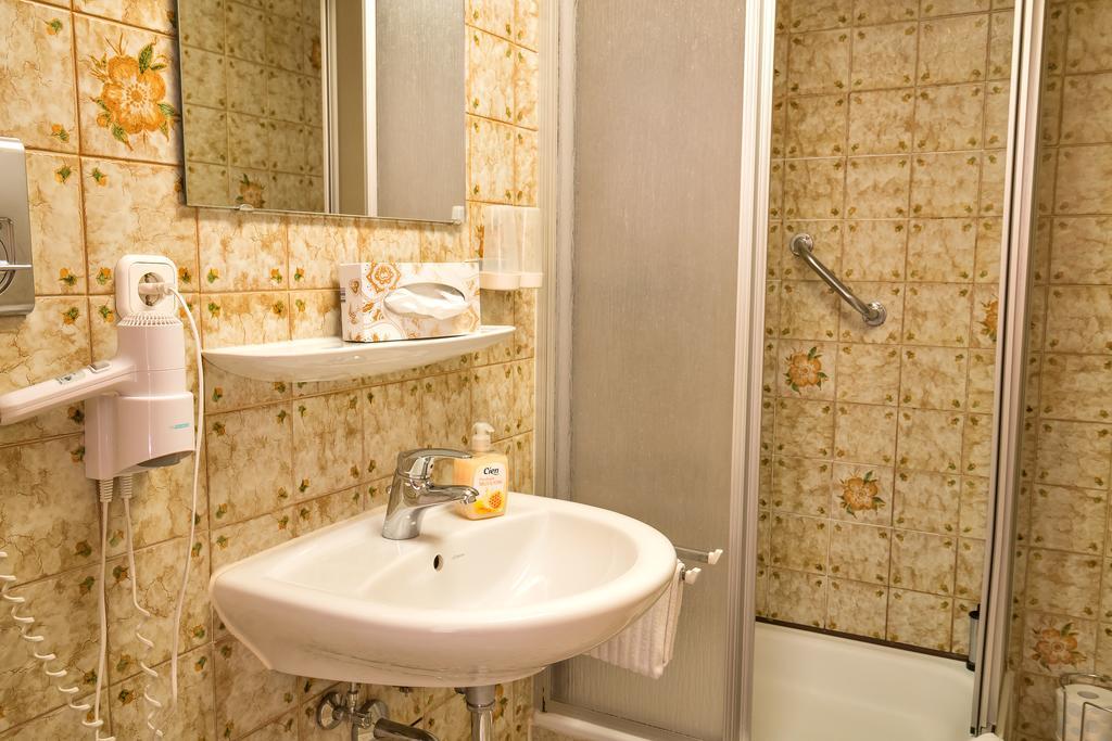 Hotel Zum Lieben Augustin Meersburg Habitación foto